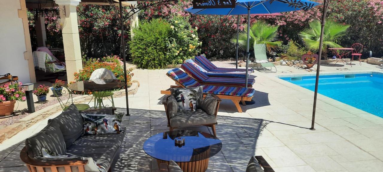 Bed and Breakfast Fenetre Sur Les Alpilles Сен-Мартен-де-Кро Экстерьер фото