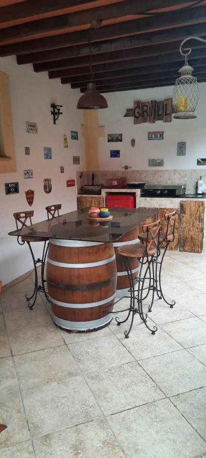 Bed and Breakfast Fenetre Sur Les Alpilles Сен-Мартен-де-Кро Экстерьер фото